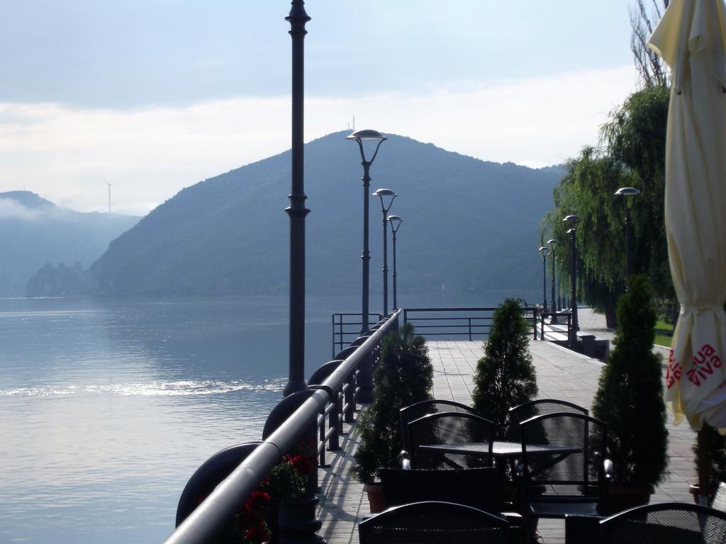 Zlatna Ribica Lejlighed Golubac Eksteriør billede