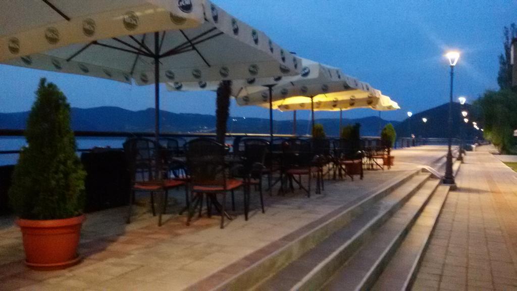 Zlatna Ribica Lejlighed Golubac Eksteriør billede
